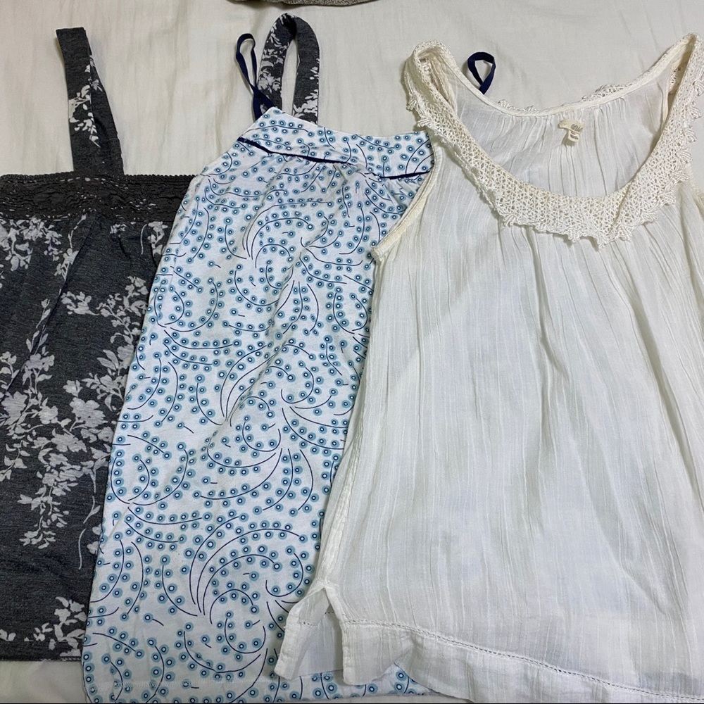Lot/Bundle of 3 floral tank tops